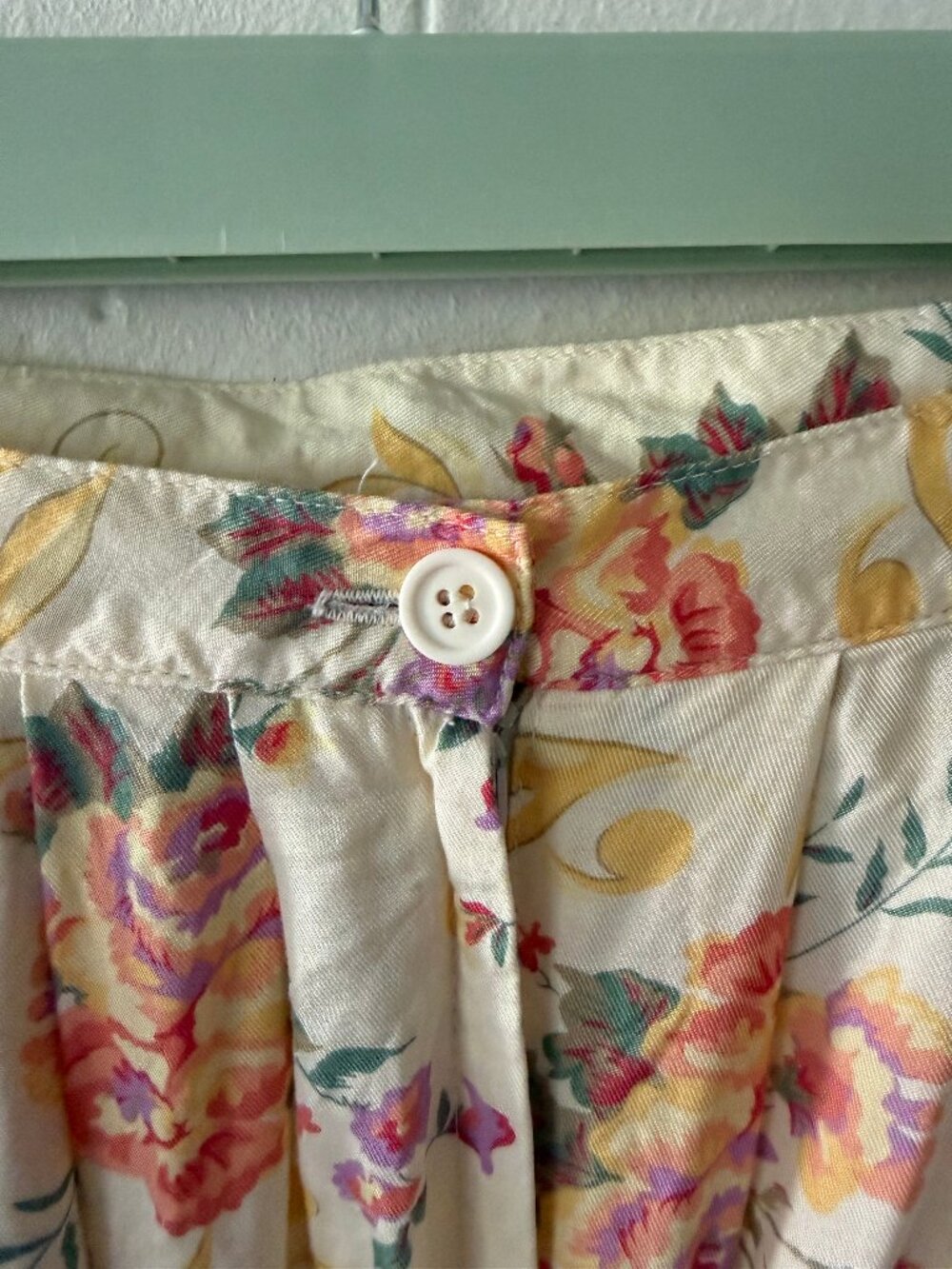 Vintage | Butter Yellow Floral Midi Summer Cottagecore Skirt | Small - Picture 6 of 7